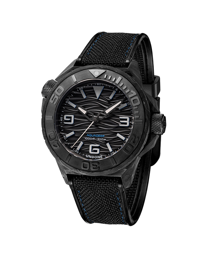 Aqua Carbon Maggy